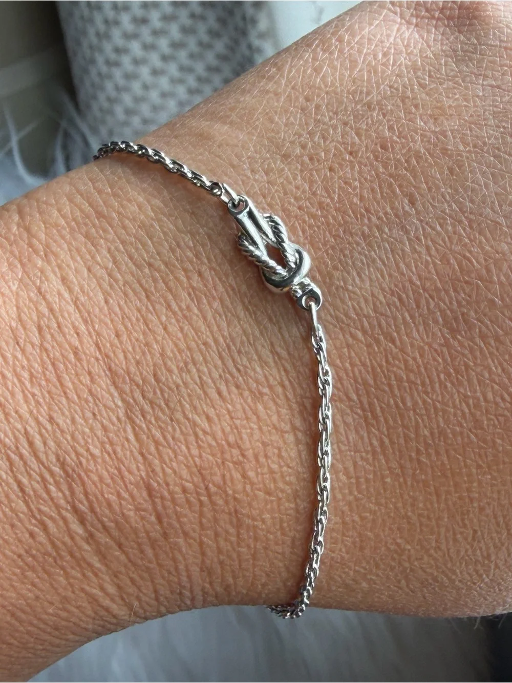 VINTAGE | AVON | Sailor Knot or Infinity Love Knot Design Chain 7 Inch Bracelet